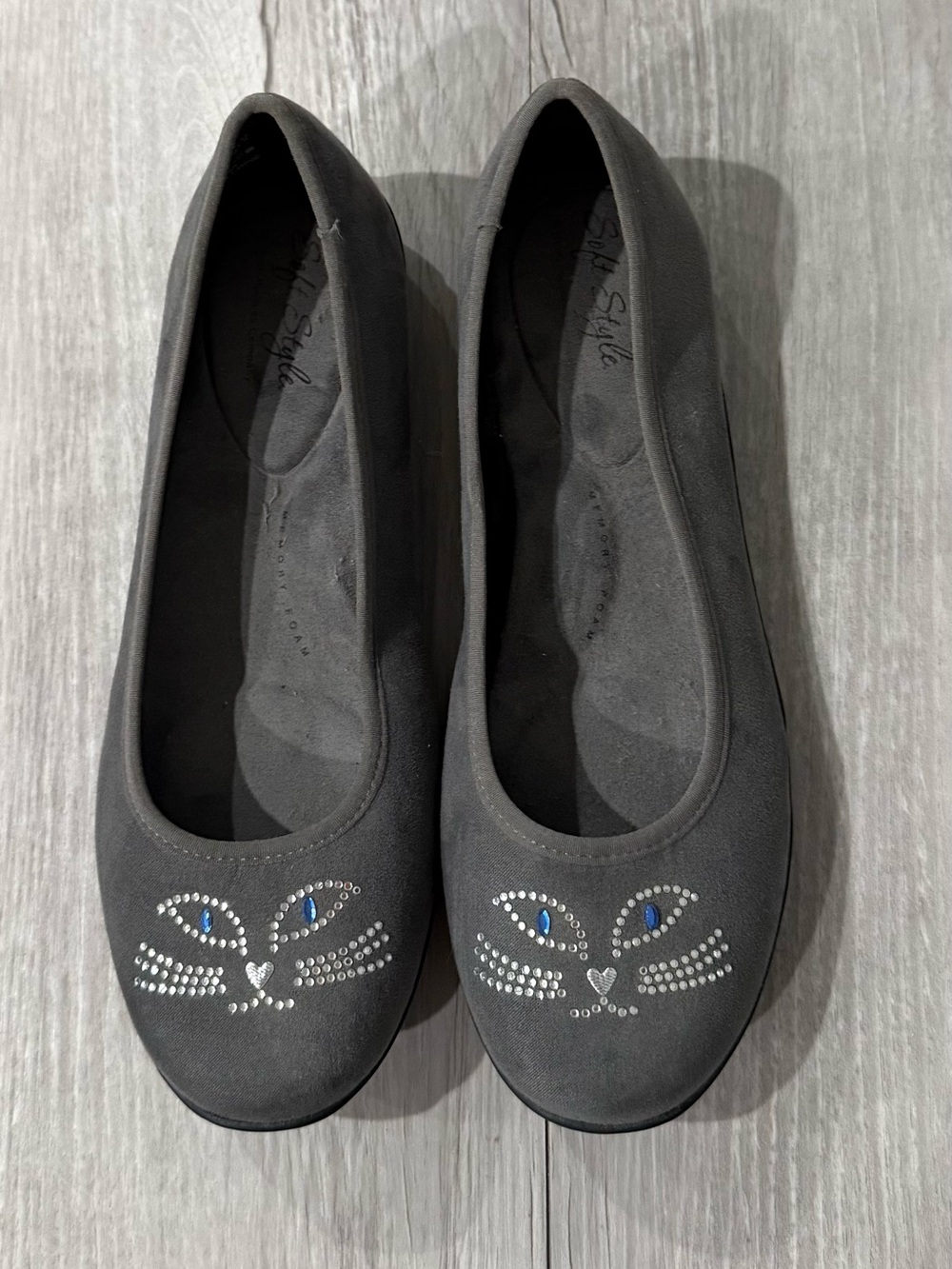 Soft Style Cat Rhinestone Ballet Flats Slip-On Round Toe Gray US 7 M